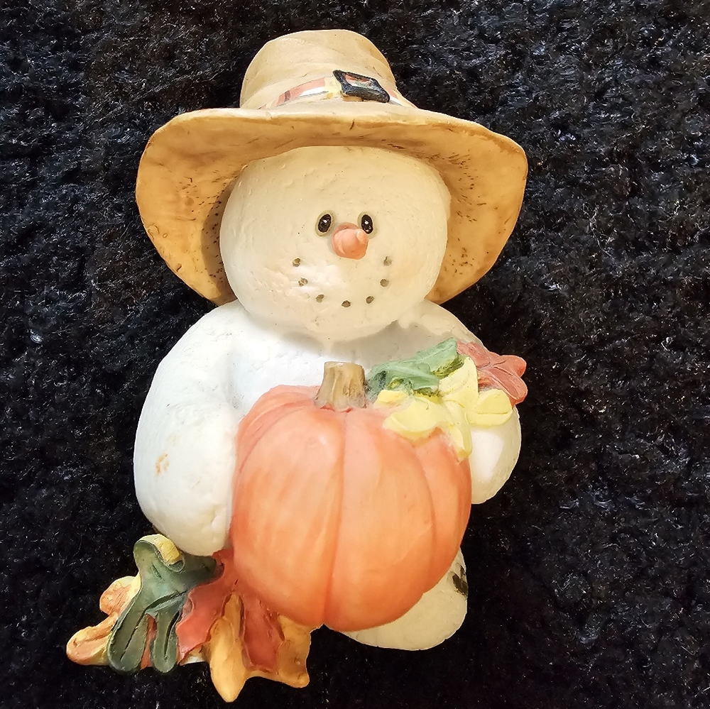 Sarah's Attic Snow Wonders November "Leif"